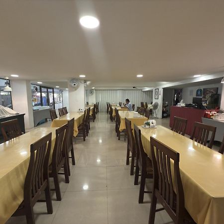 Regent Ngamwongwan Hotel Nonthaburi Exteriér fotografie